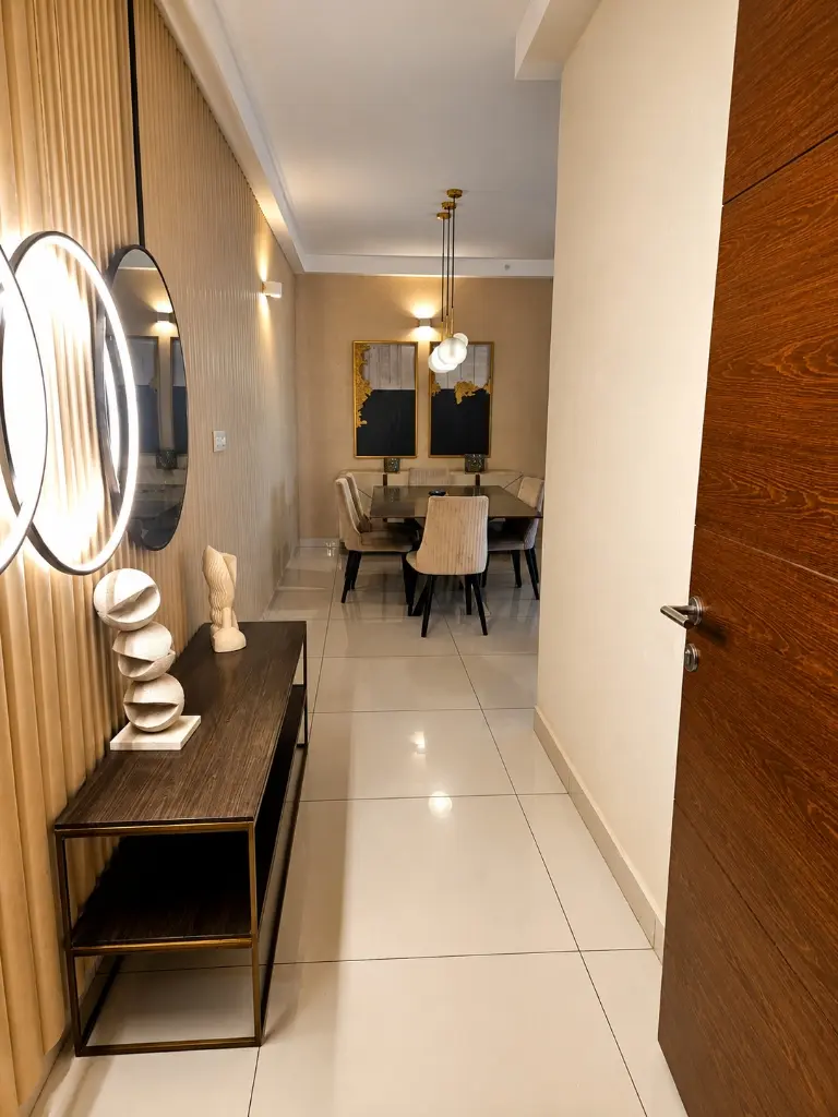 Foyer & Dining
